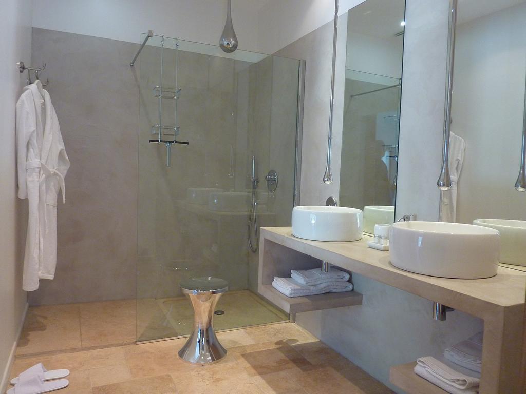 Bed and Breakfast Les Mazets Du Luberon Puget Номер фото