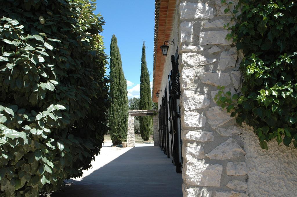 Bed and Breakfast Les Mazets Du Luberon Puget Экстерьер фото