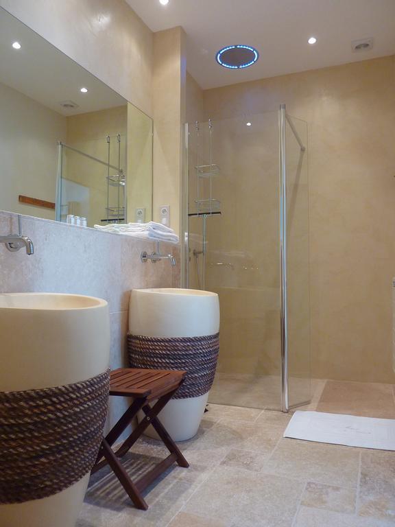 Bed and Breakfast Les Mazets Du Luberon Puget Номер фото