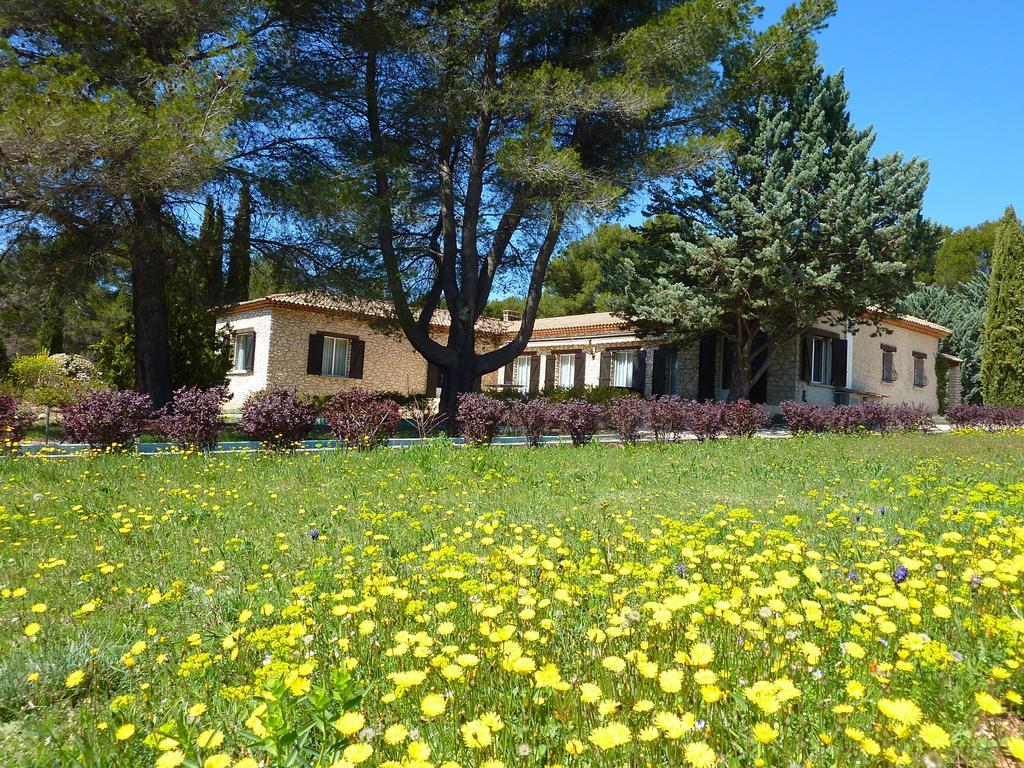 Bed and Breakfast Les Mazets Du Luberon Puget Экстерьер фото
