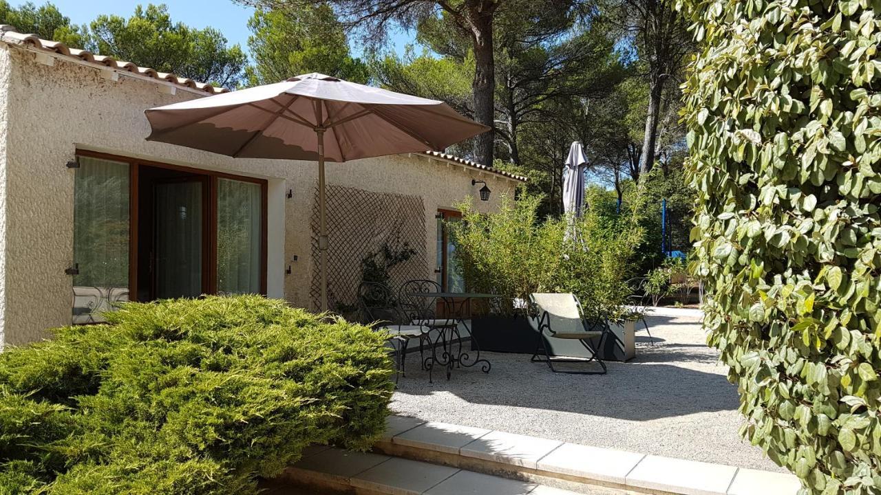 Bed and Breakfast Les Mazets Du Luberon Puget Экстерьер фото